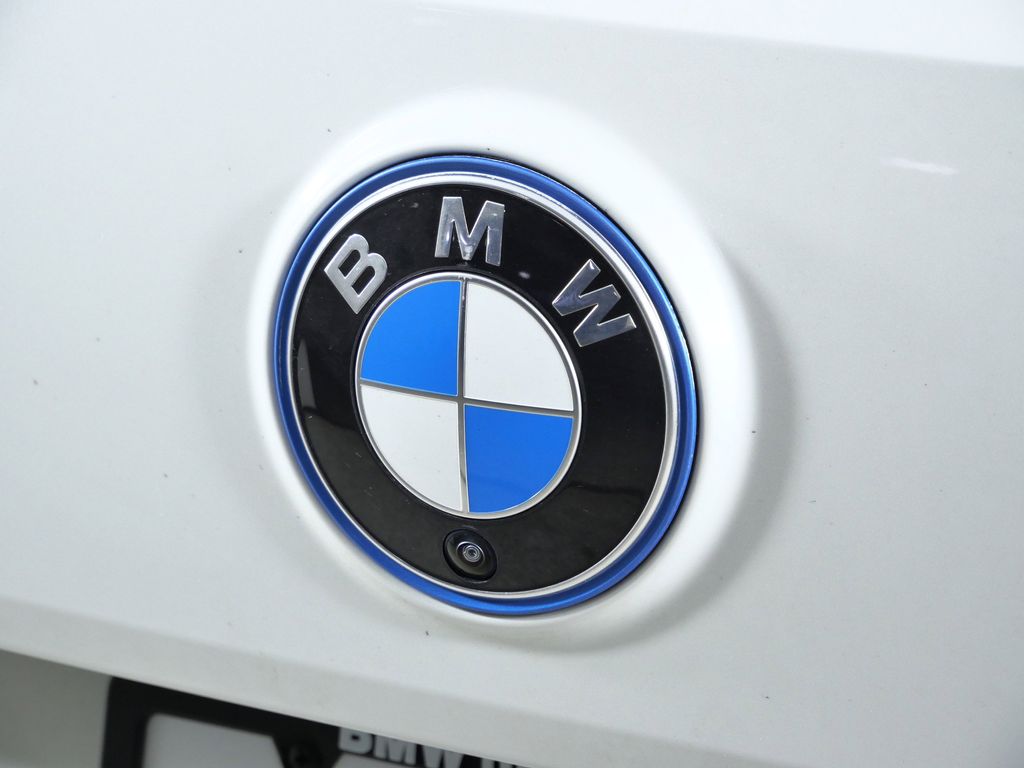 Thumbnail: 2023 BMW iX - 14