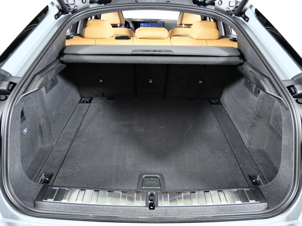 Thumbnail: 2026 BMW X6 - 28