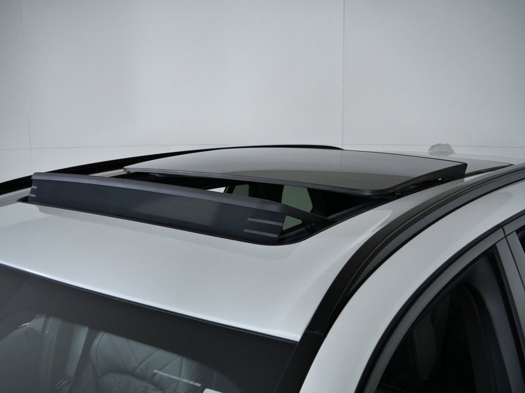 Thumbnail: 2026 BMW X5 - 18