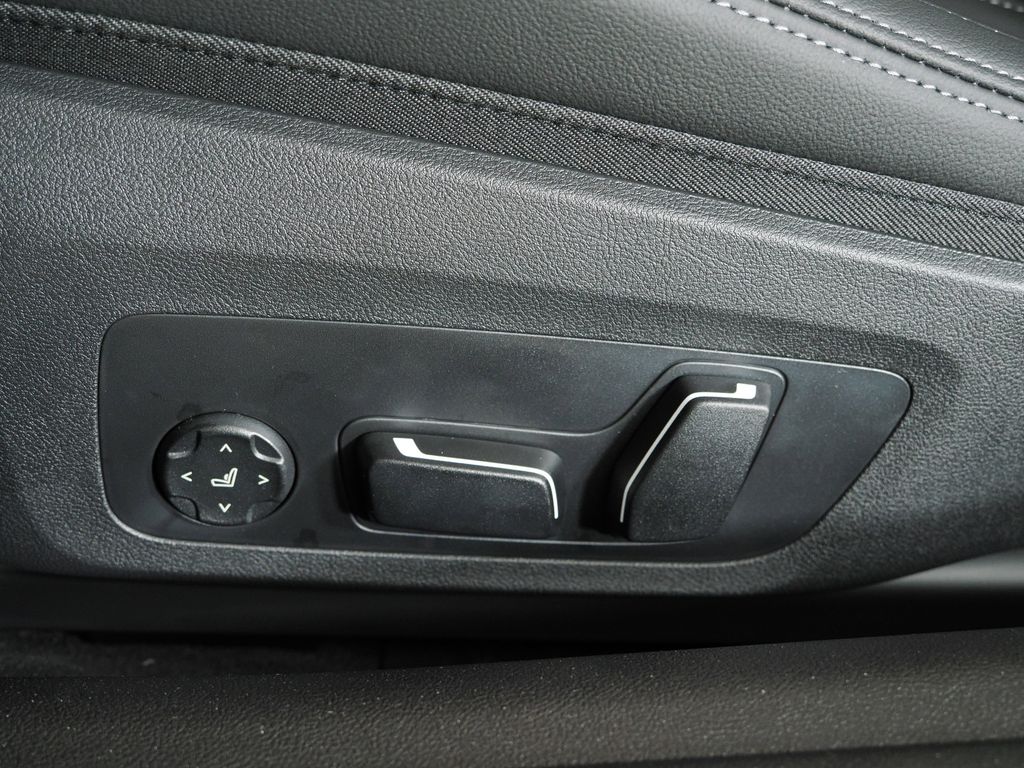 Thumbnail: 2026 BMW 4 Series - 35