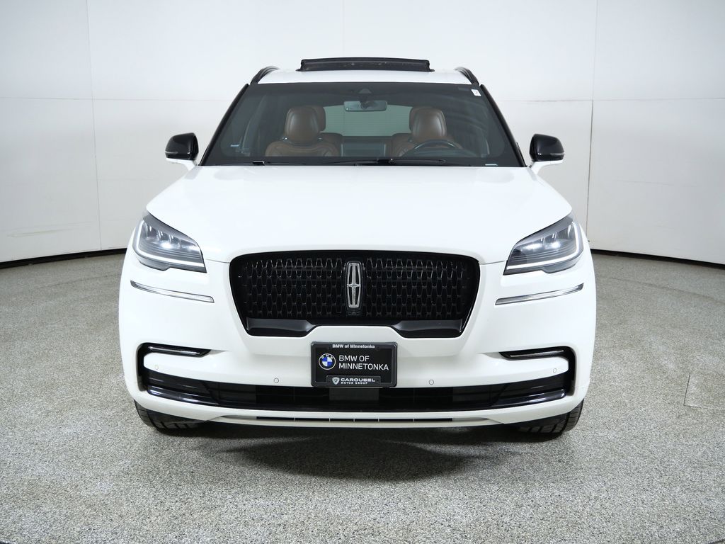 Thumbnail: 2023 Lincoln Aviator - 3