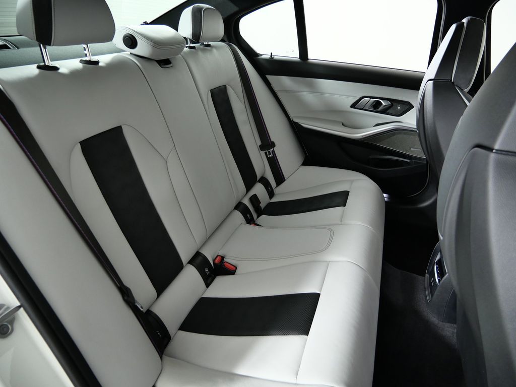 Thumbnail: 2022 BMW M3 - 27