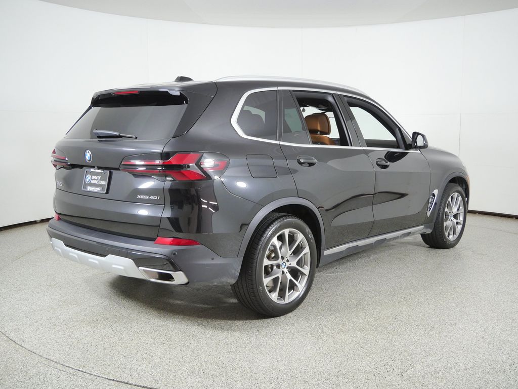 Thumbnail: 2024 BMW X5 - 10