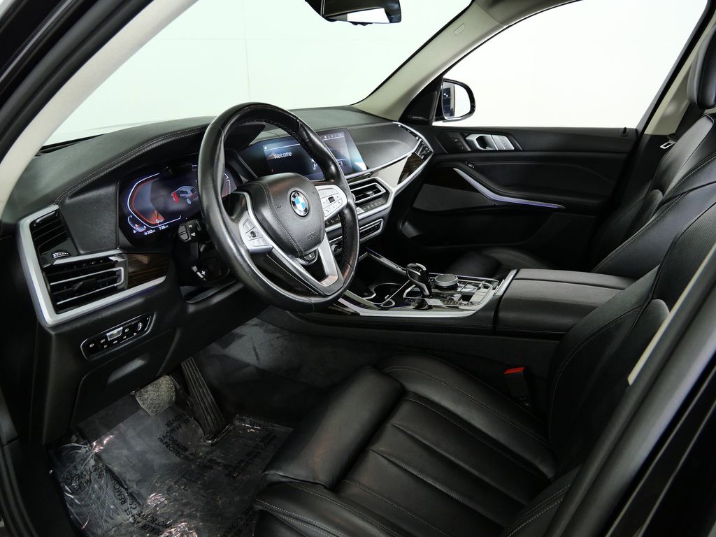 Thumbnail: 2021 BMW X7 - 37