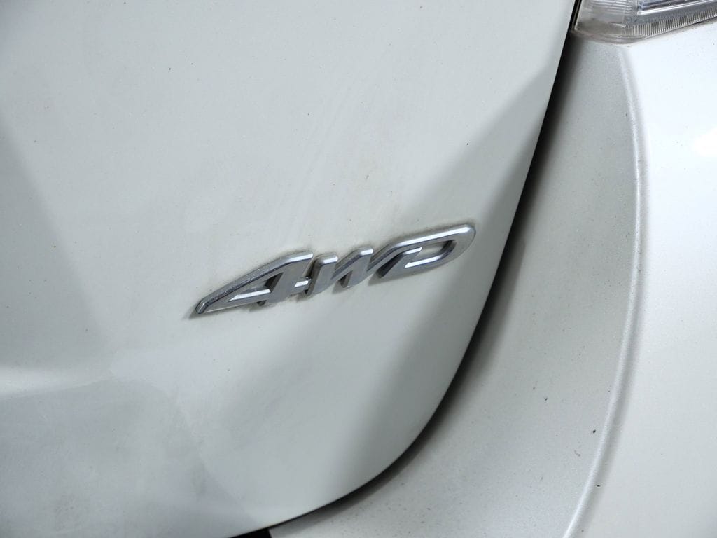 Thumbnail: 2011 Toyota Highlander - 14