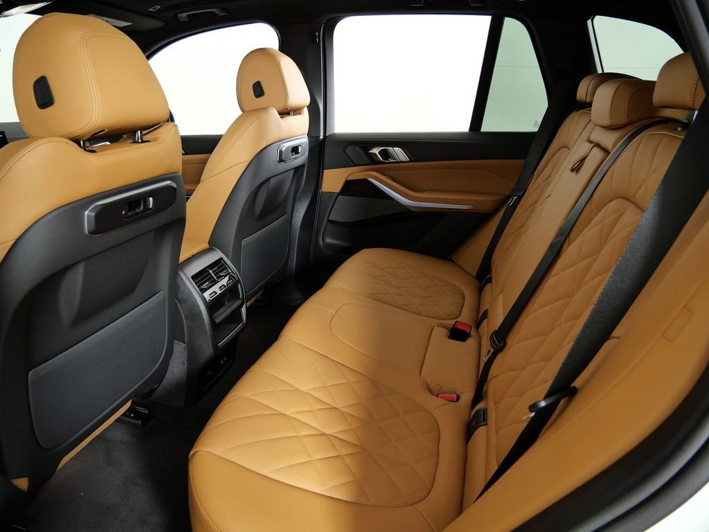 Thumbnail: 2026 BMW X5 - 34