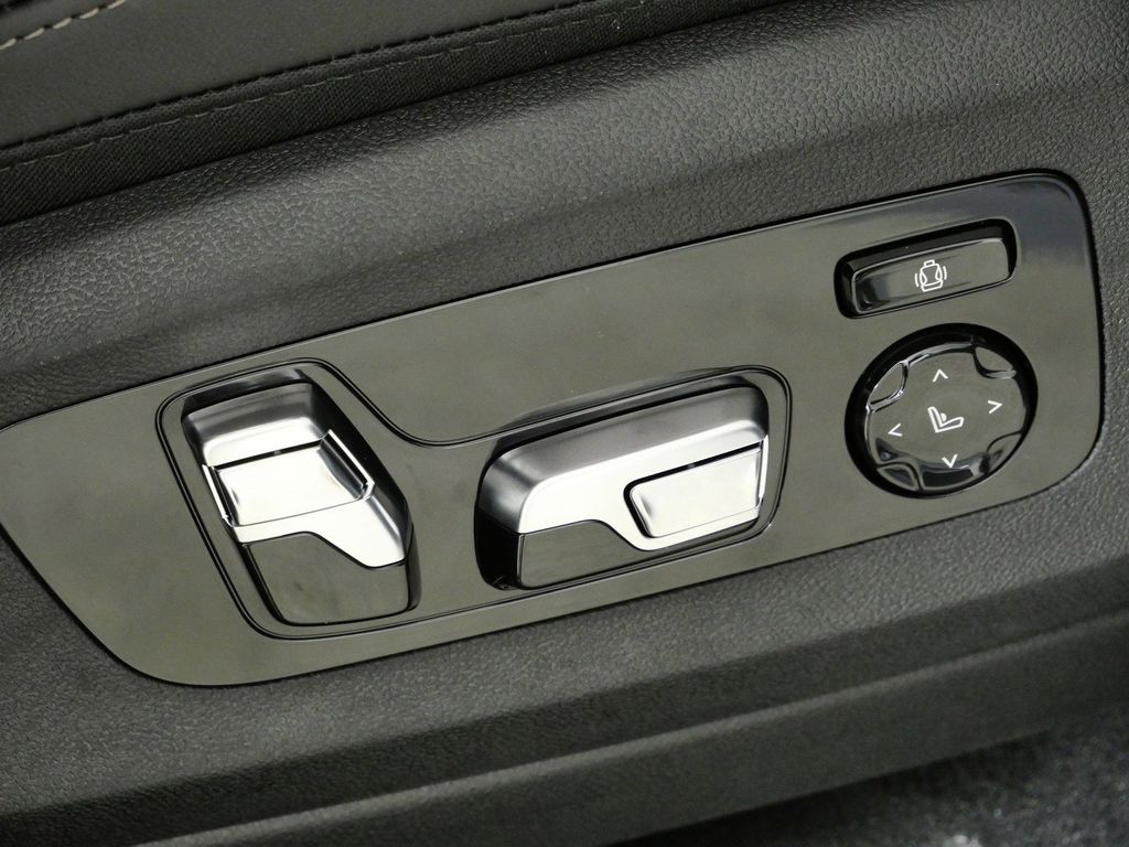 Thumbnail: 2026 BMW X5 - 22