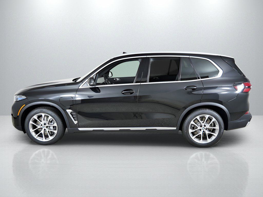 Thumbnail: 2026 BMW X5 - 16