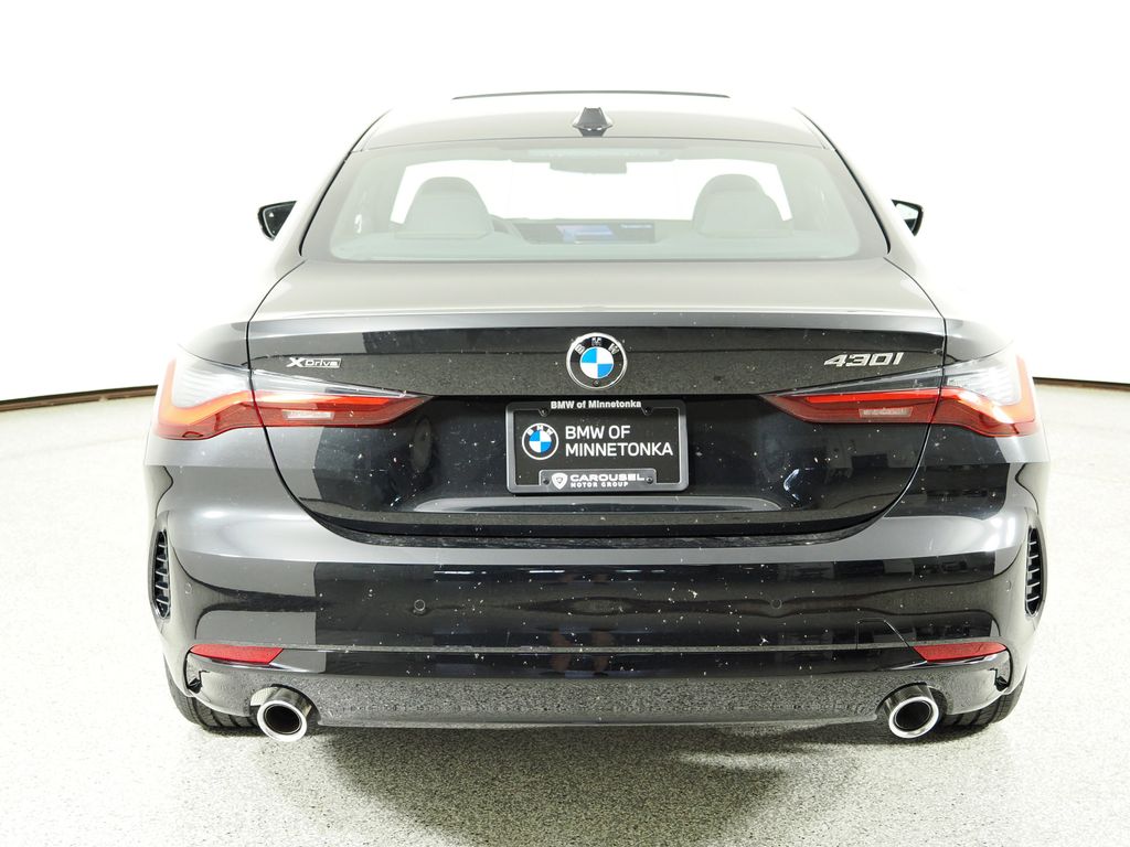 Thumbnail: 2026 BMW 4 Series - 9