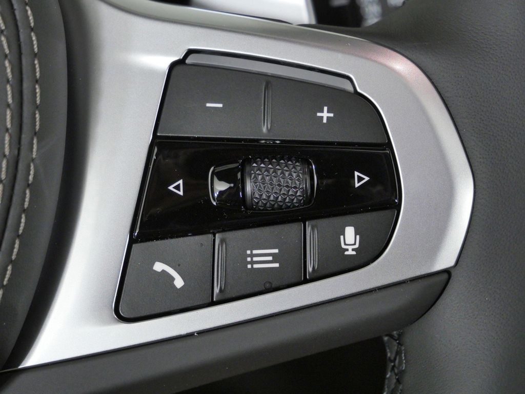 Thumbnail: 2026 BMW X5 - 42