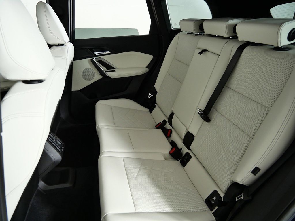 Thumbnail: 2026 BMW X1 - 30