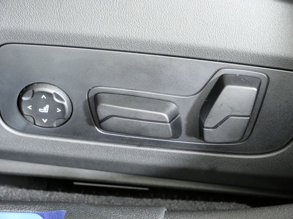 Thumbnail: 2026 BMW 2 Series - 38