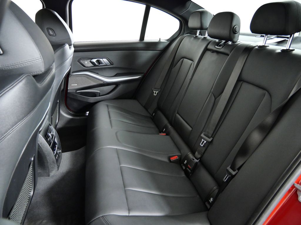 Thumbnail: 2019 BMW 3 Series - 32