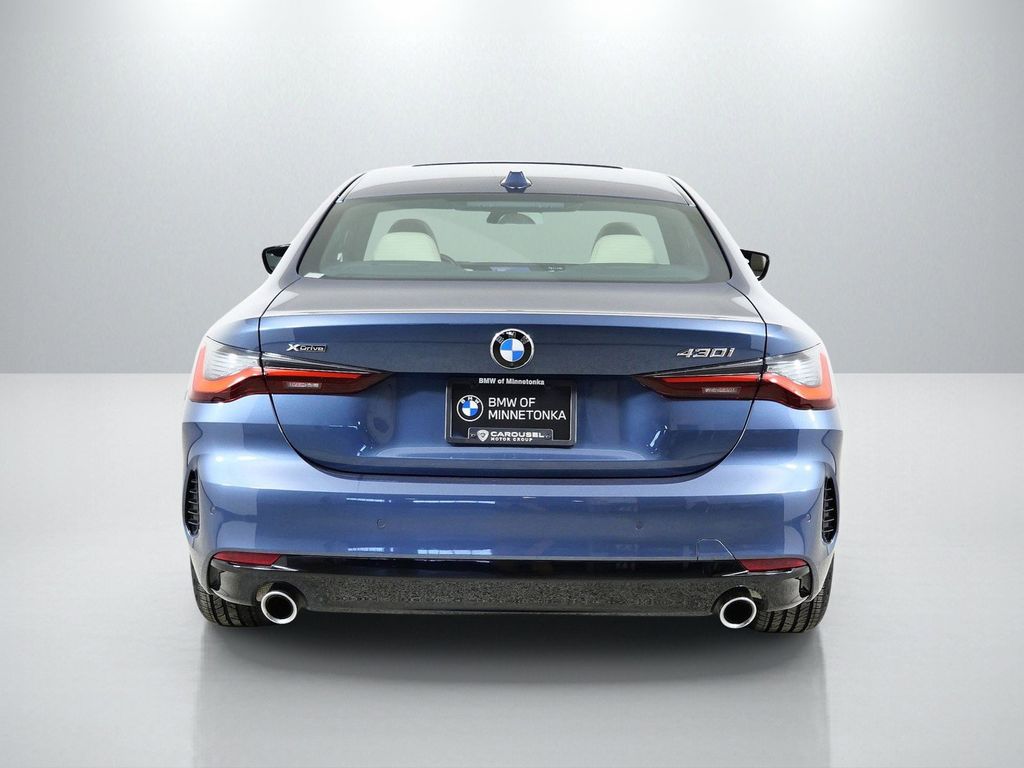 Thumbnail: 2025 BMW 4 Series - 12