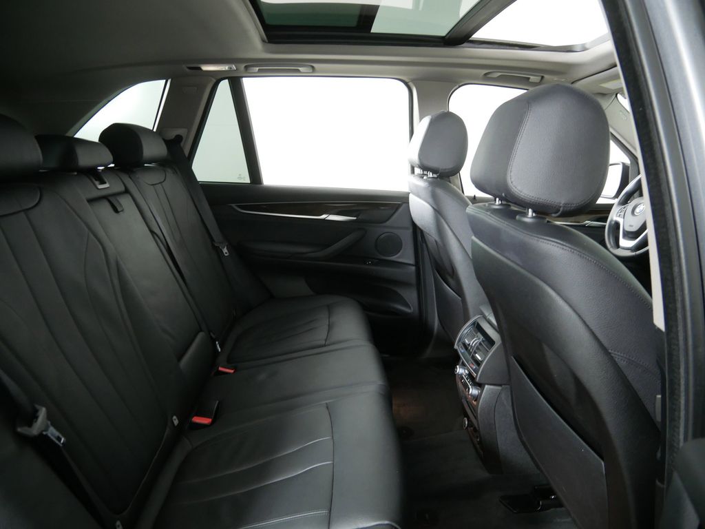 Thumbnail: 2015 BMW X5 - 24