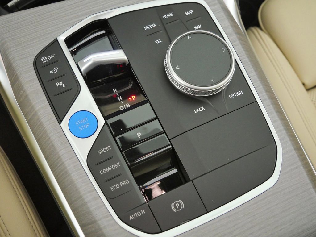 Thumbnail: 2026 BMW i4 - 48
