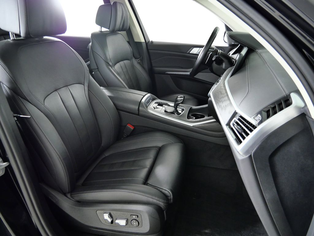 Thumbnail: 2020 BMW X7 - 22