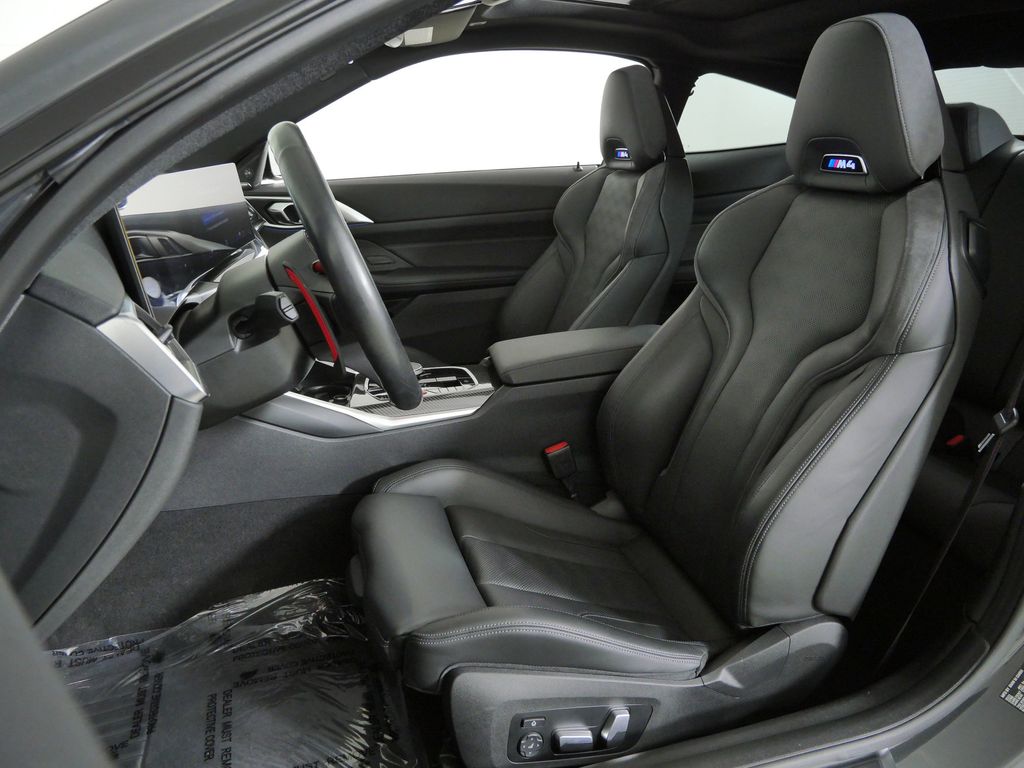 Thumbnail: 2024 BMW M4 - 31