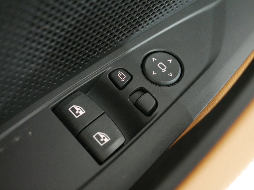 Thumbnail: 2025 BMW 4 Series - 31