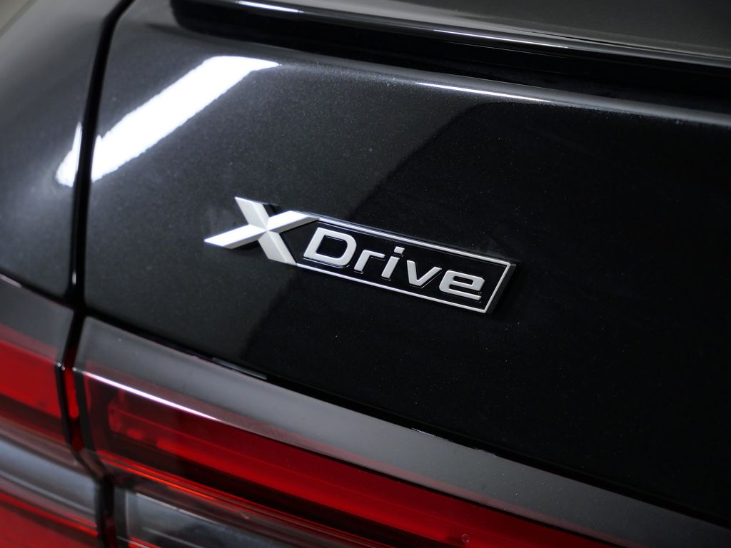 Thumbnail: 2026 BMW 5 Series - 13