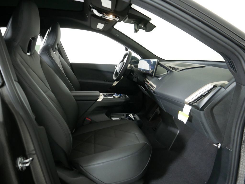Thumbnail: 2025 BMW iX - 22