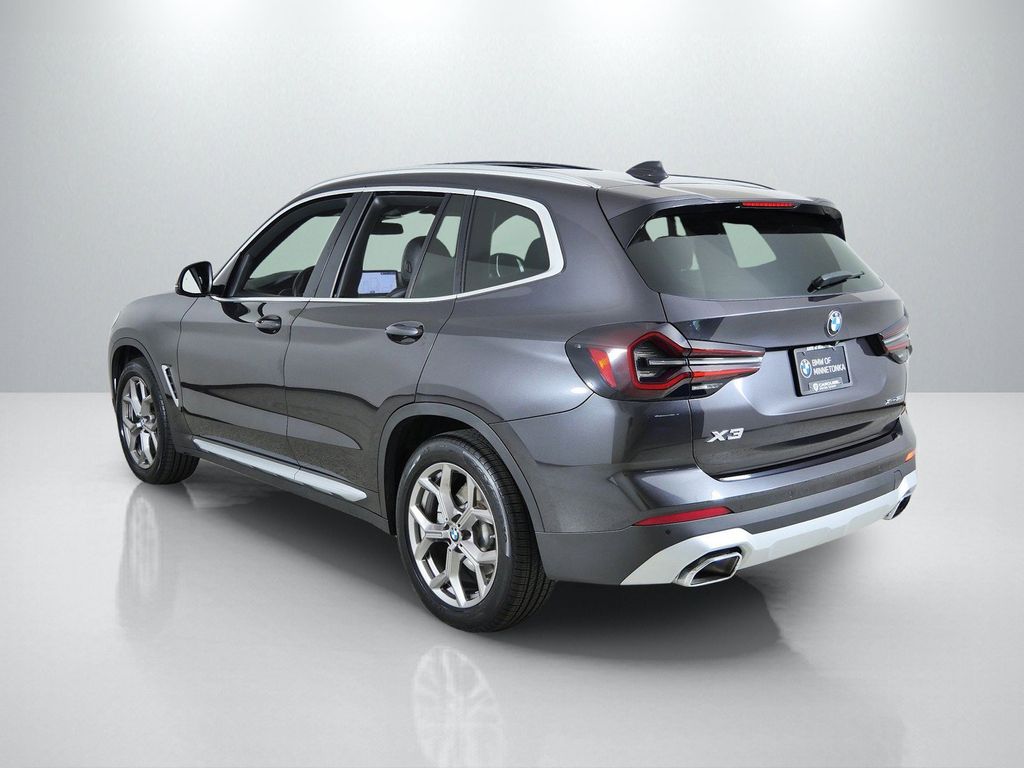 Thumbnail: 2023 BMW X3 - 16