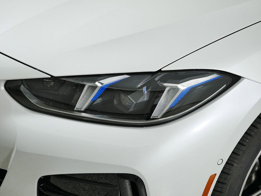 Thumbnail: 2025 BMW i4 - 21