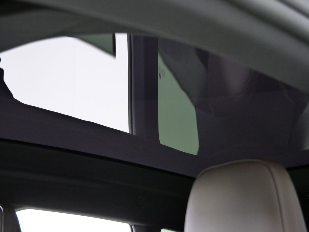 Thumbnail: 2026 BMW iX - 19