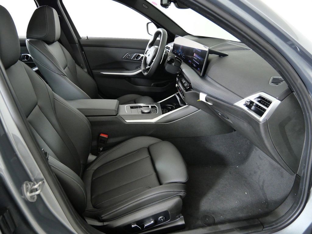 Thumbnail: 2026 BMW 3 Series - 20