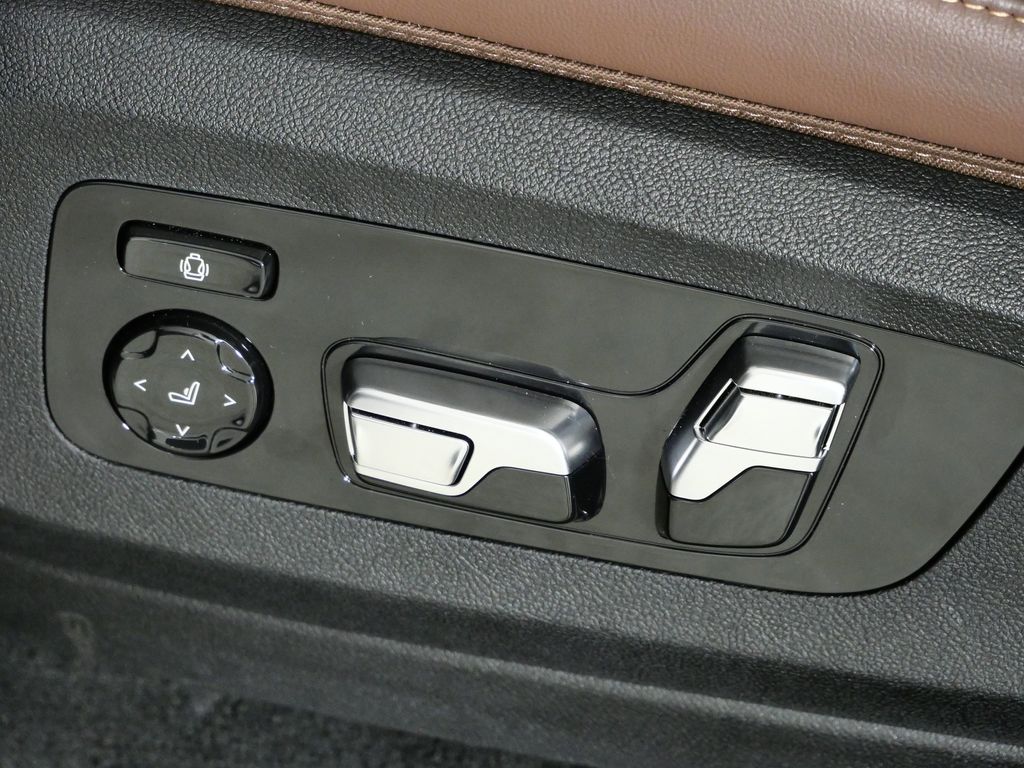 Thumbnail: 2026 BMW X5 - 40