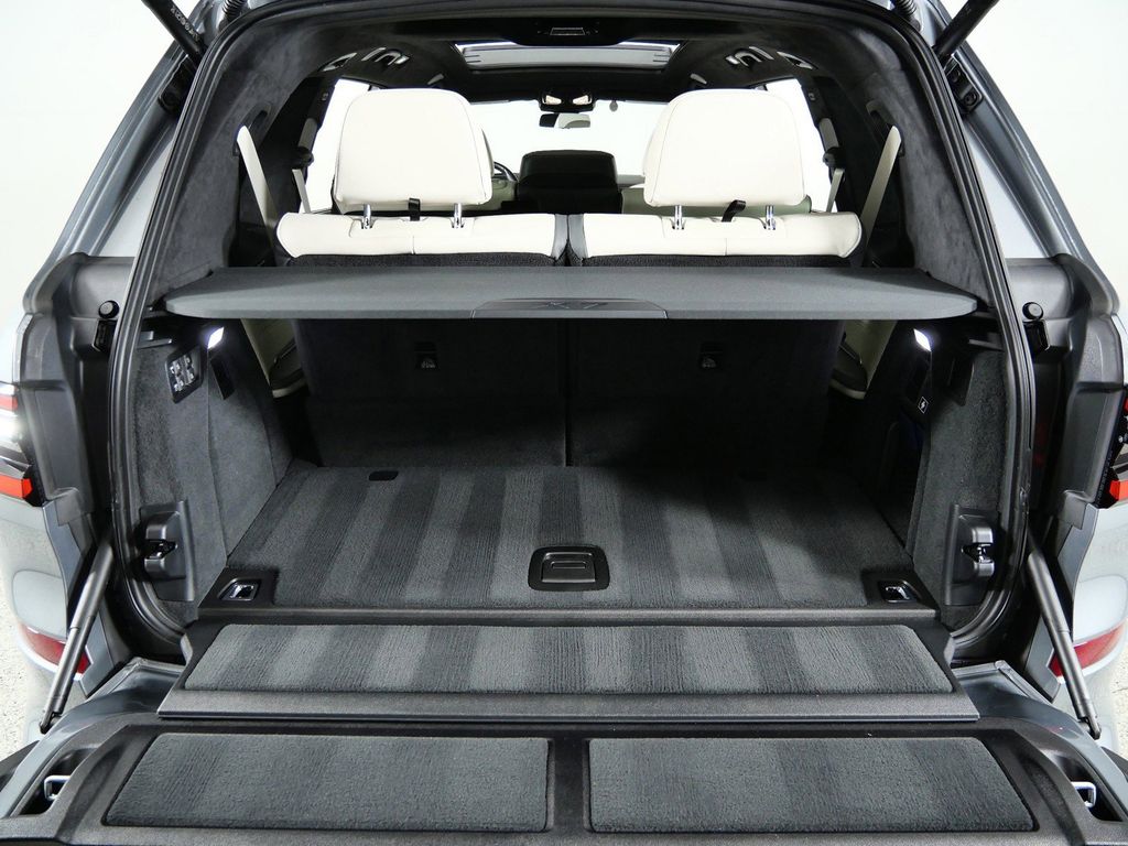 Thumbnail: 2023 BMW X7 - 34
