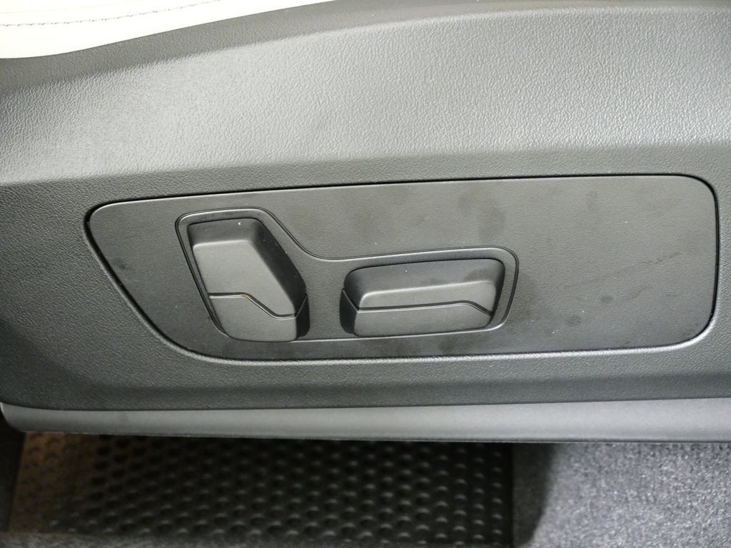 Thumbnail: 2026 BMW X1 - 24