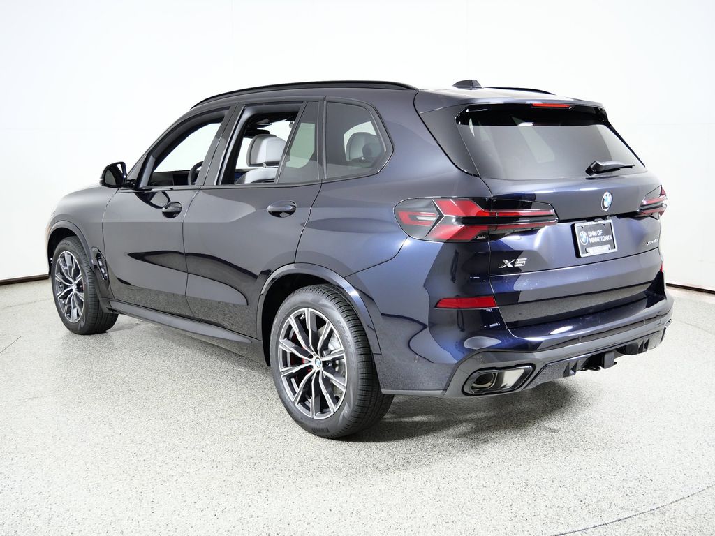 Thumbnail: 2026 BMW X5 - 14