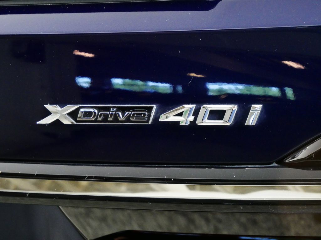 Thumbnail: 2024 BMW X7 - 10