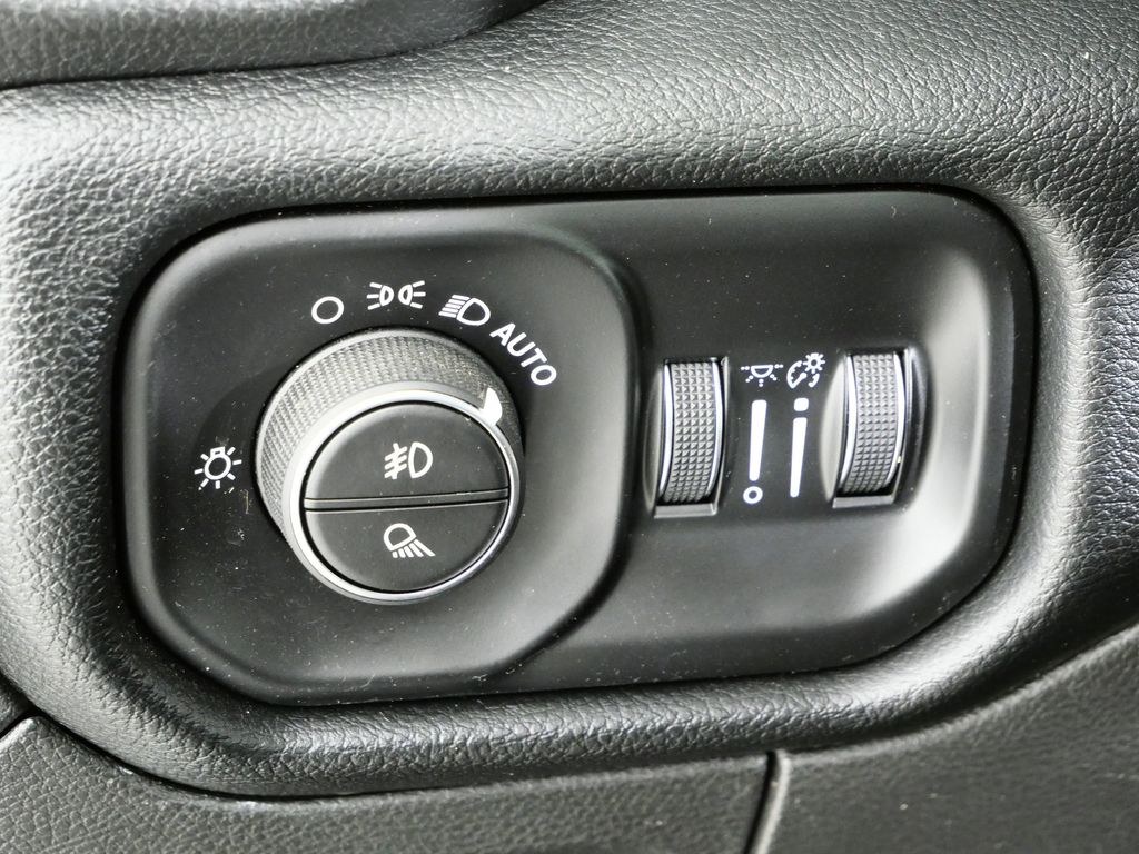 Thumbnail: 2022 RAM 1500 - 38