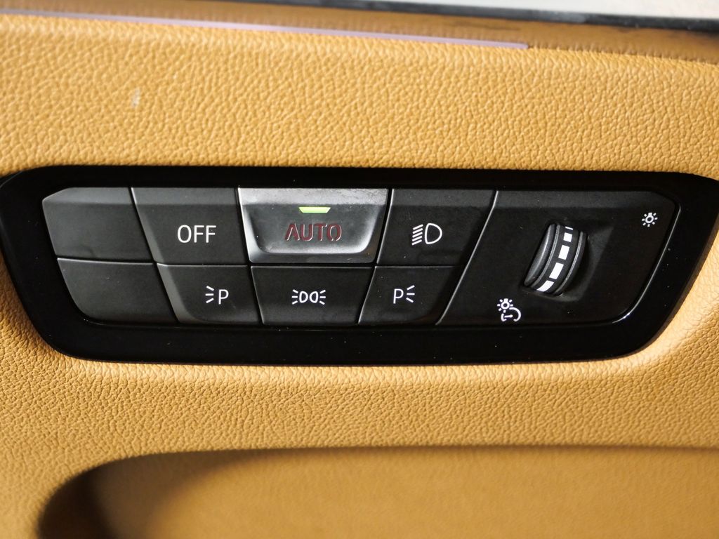 Thumbnail: 2023 BMW 3 Series - 42