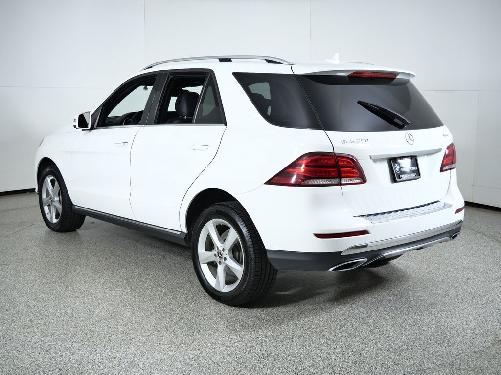 Thumbnail: 2017 Mercedes-Benz GLE - 15