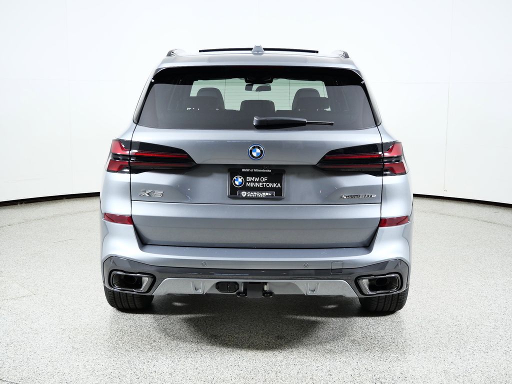 Thumbnail: 2026 BMW X5 - 10