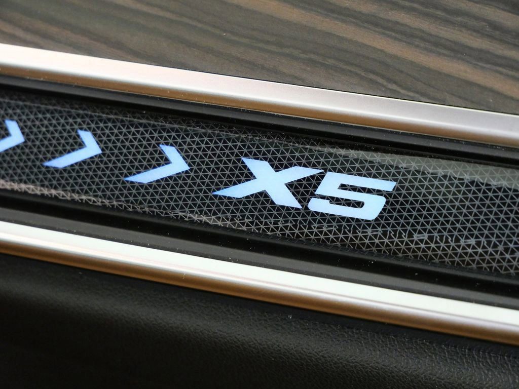 Thumbnail: 2026 BMW X5 - 25