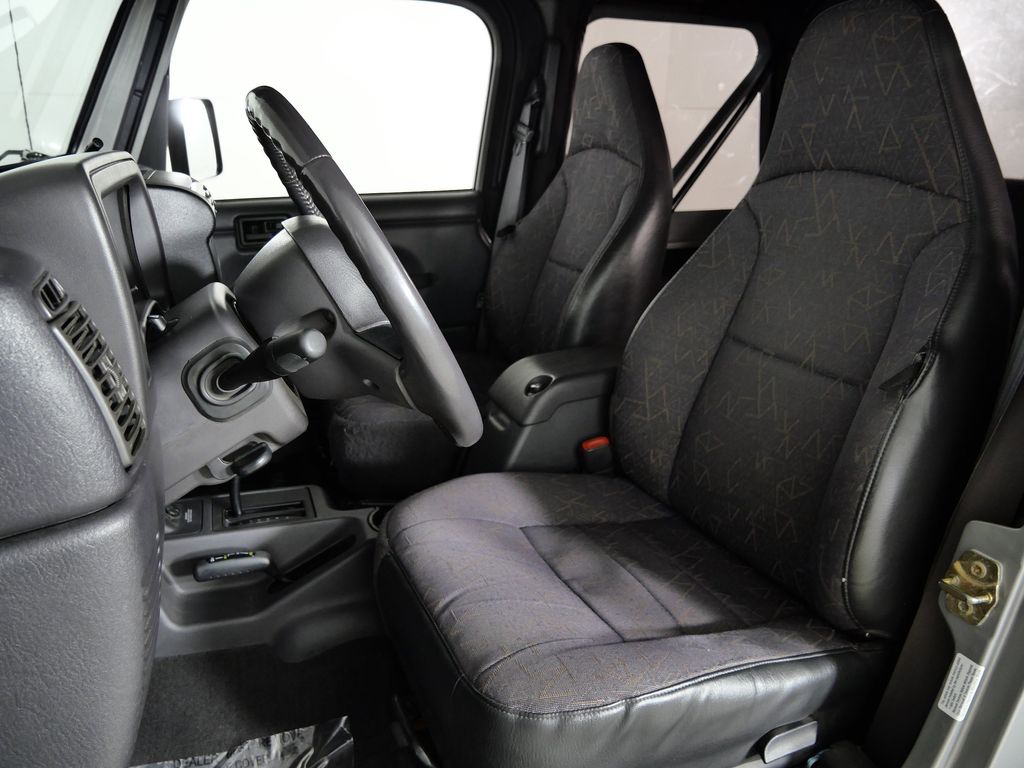 Thumbnail: 2001 Jeep Wrangler - 31