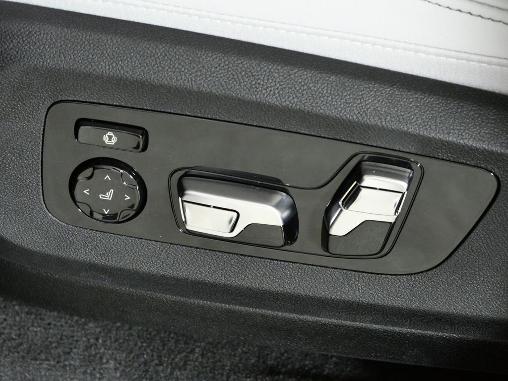 Thumbnail: 2026 BMW X5 - 39