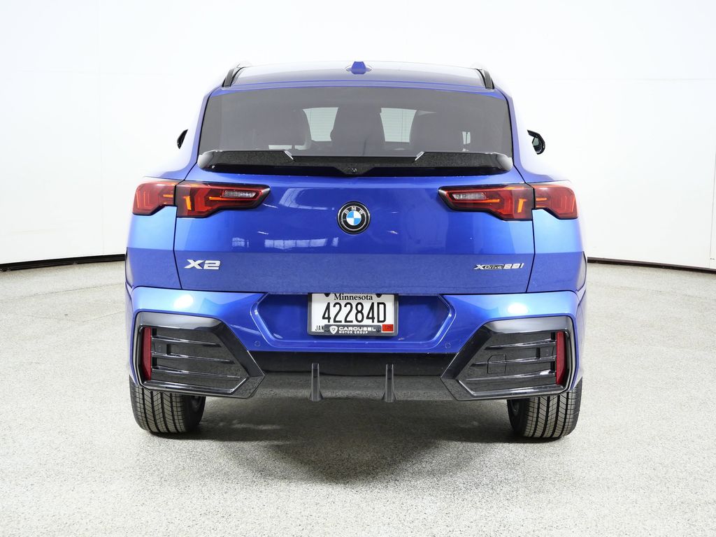 Thumbnail: 2026 BMW X2 - 10