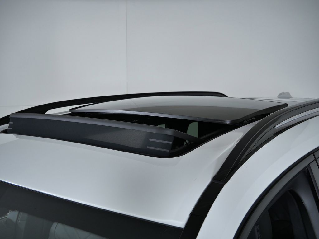 Thumbnail: 2026 BMW X7 - 18