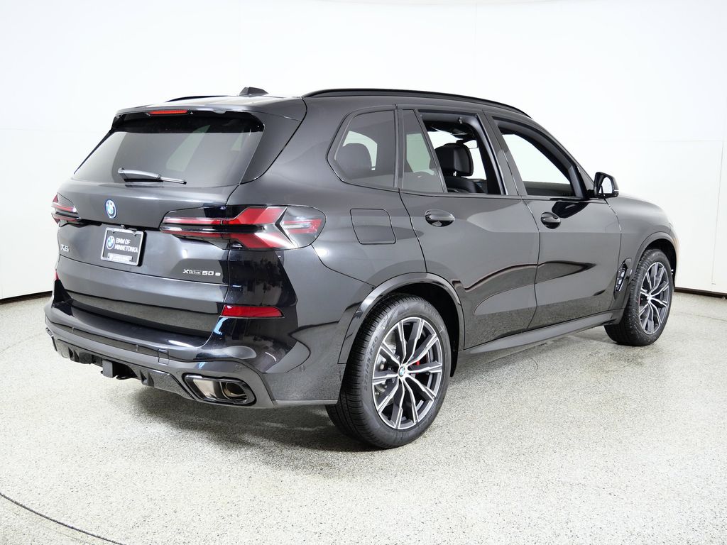 Thumbnail: 2026 BMW X5 - 9