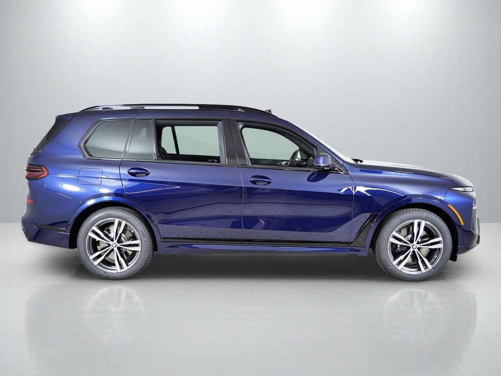 Thumbnail: 2026 BMW X7 - 8