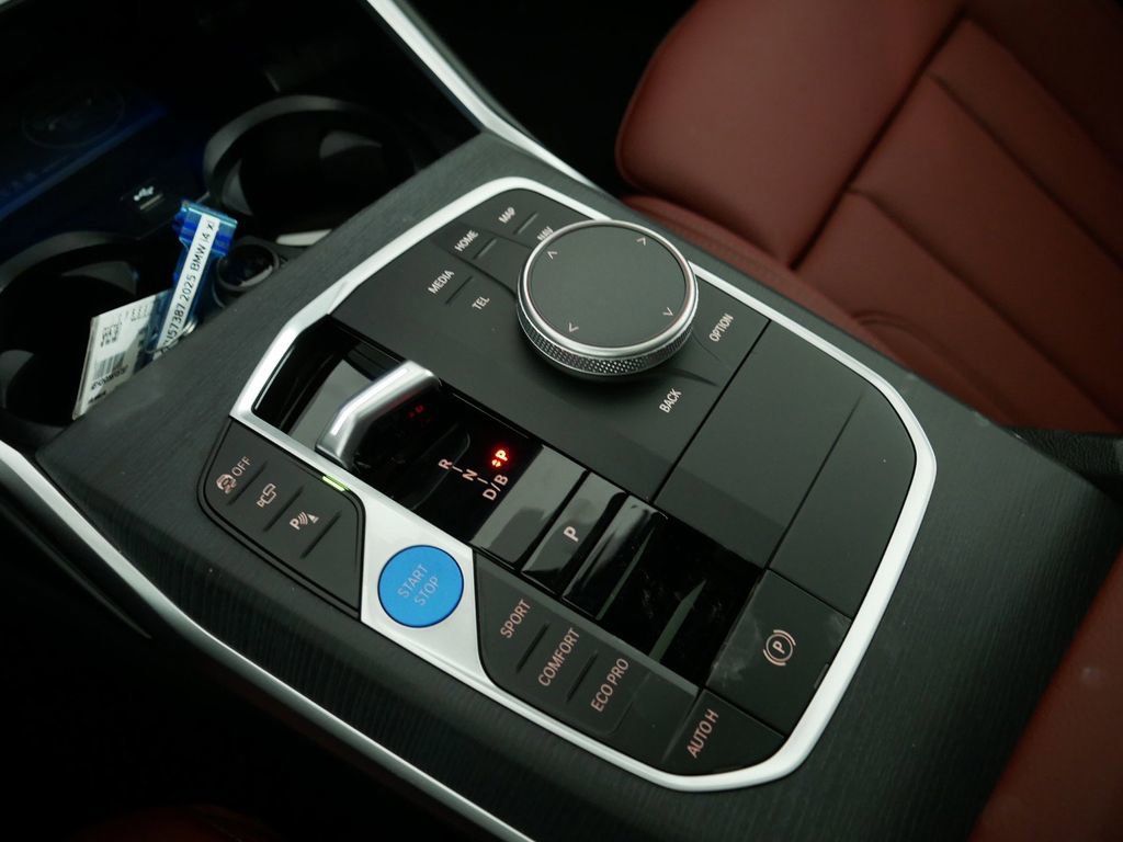 Thumbnail: 2025 BMW i4 - 49