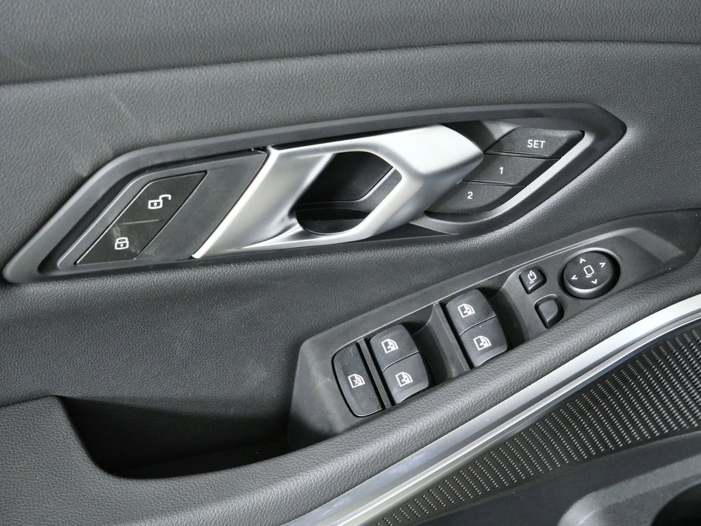 Thumbnail: 2026 BMW 3 Series - 35