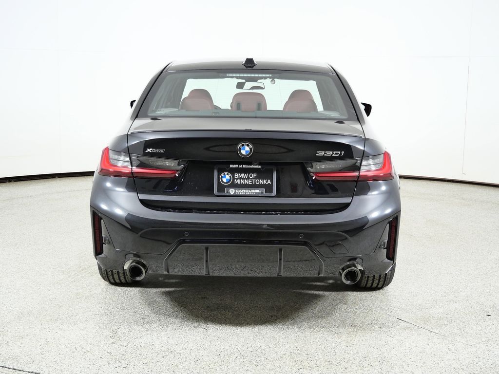 Thumbnail: 2026 BMW 3 Series - 10