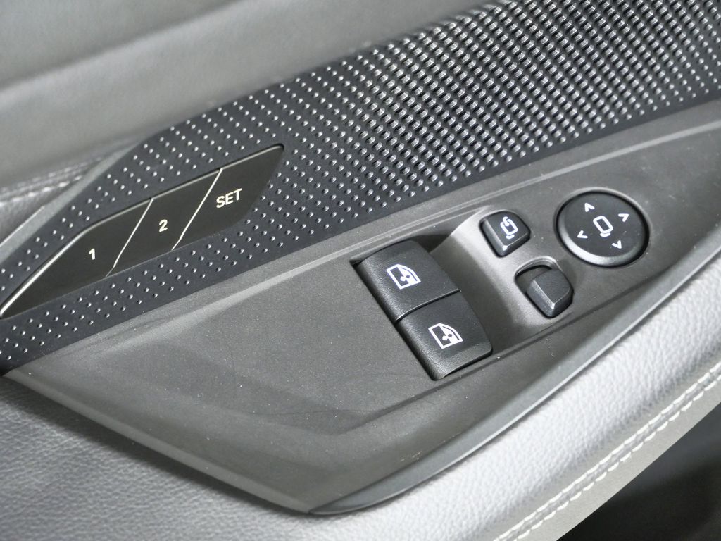 Thumbnail: 2025 BMW 4 Series - 37