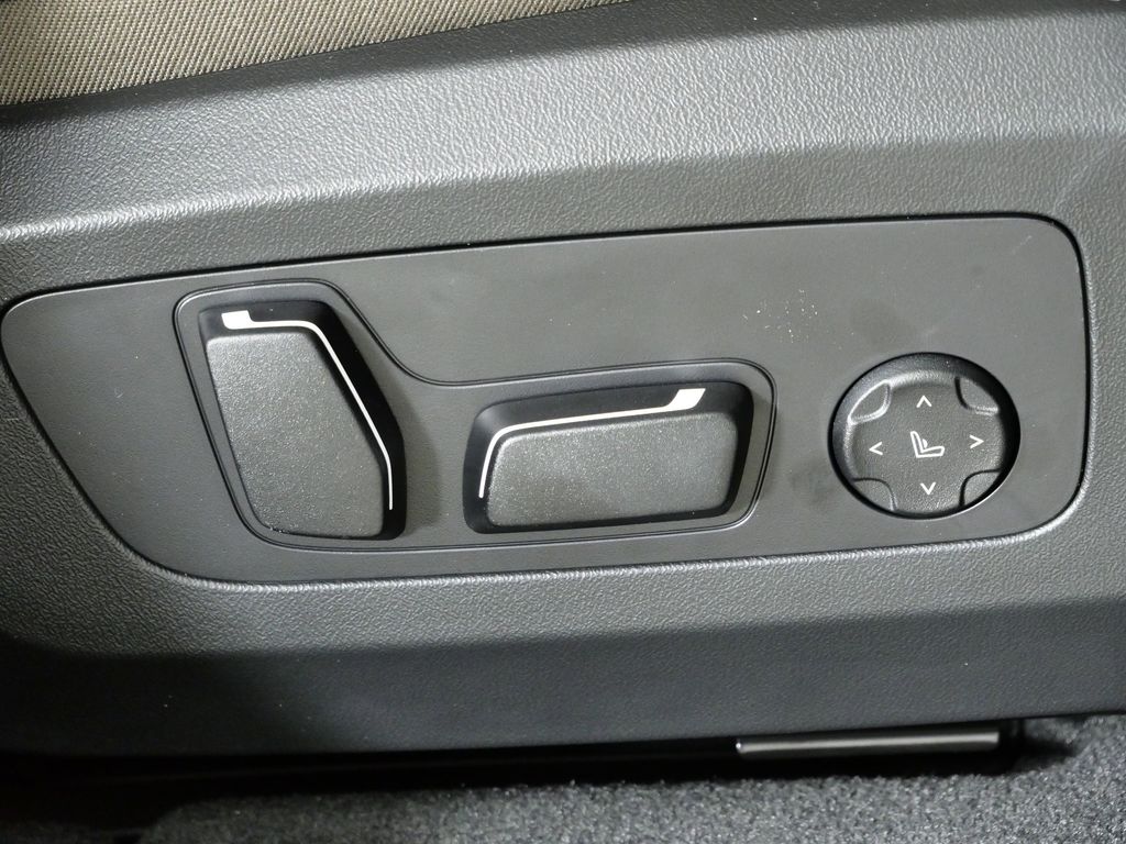 Thumbnail: 2026 BMW X3 - 23